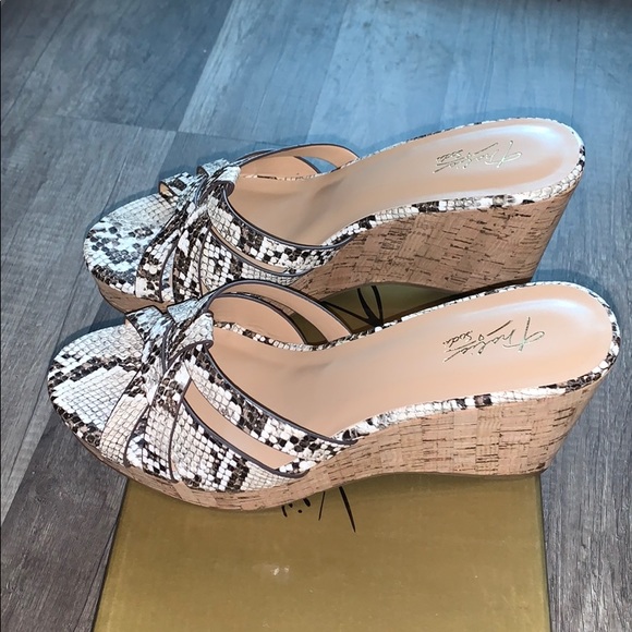 Thalia Sodi Jaylen Open Toe Casual Slide Sandals - Picture 6 of 9
